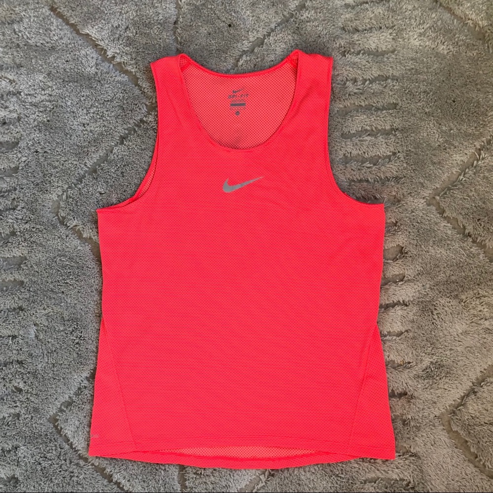 Nike Dri-FIT Aeroreact Men's Medium Tank Top